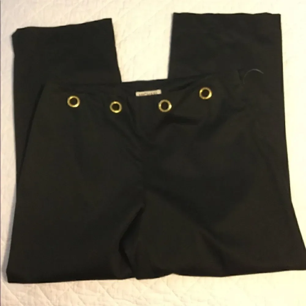 Michael Kors 6 Black grommets detail cropped pants